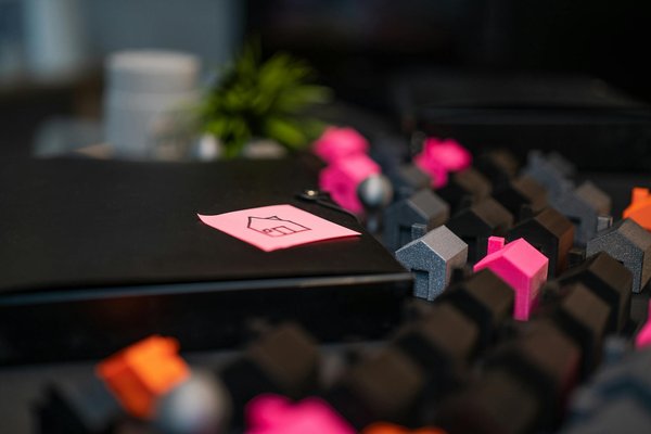 Abri de jardin en métal vs en bois: lequel choisir?